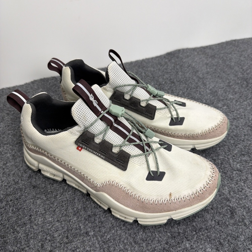 On Cloud Cloudaway Hiking Sneaker, womens, Size 10, White/purple